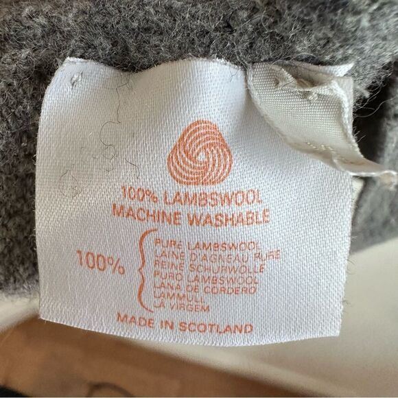 Pringle of Scotland Vintage Men's Grey and Red Wool Crewneck Sweater Size XL - Picture 8 of 10